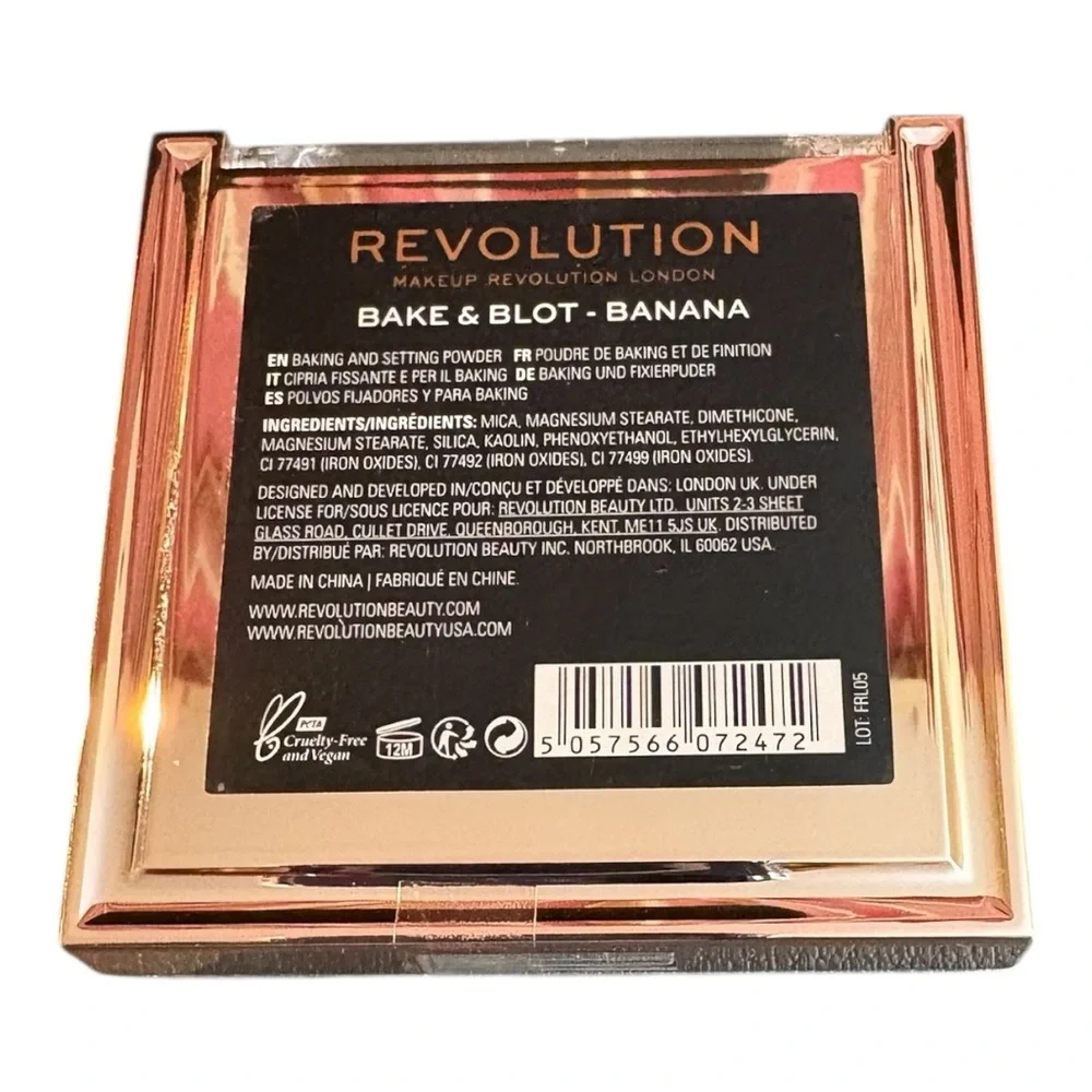Makeup Revolution Bake & Blot Powder in Banana NEW